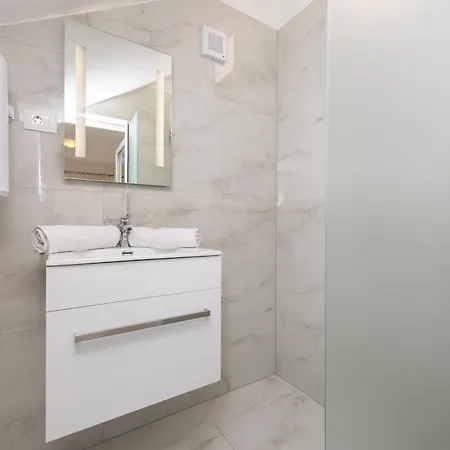 Апартаменти Marija *