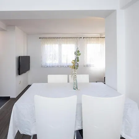 Marija Apartment